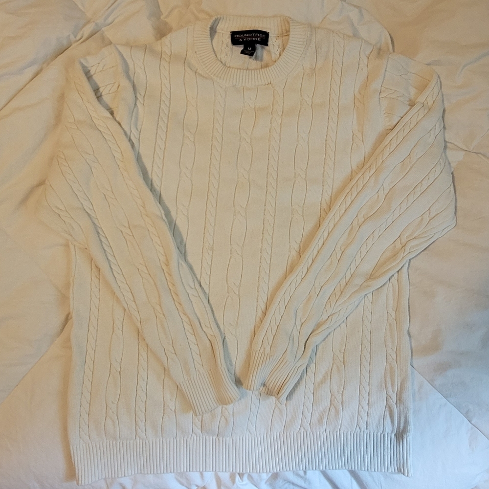 Roundtree and Yorke Men's Cream Cable Knit Sweater